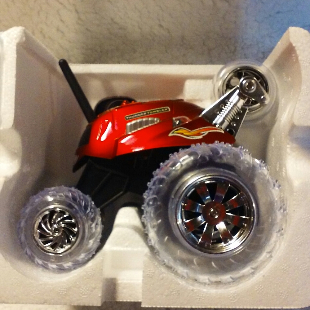 NIB Wireless Radio Controlled Rally Car - Picture 2 of 7